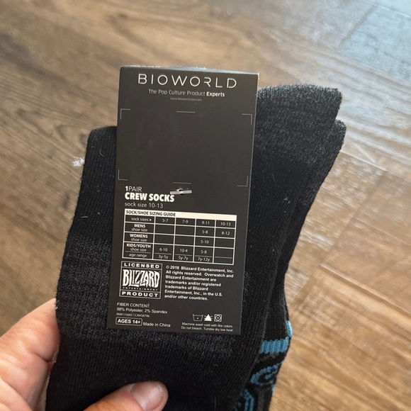 NWT Blizzard Black and Blue Crew Socks - Picture 4 of 4